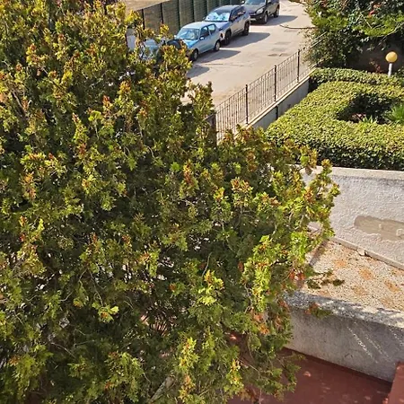 Martoglio Apartment *
